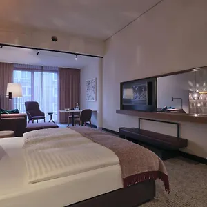 4* Hotel Adina