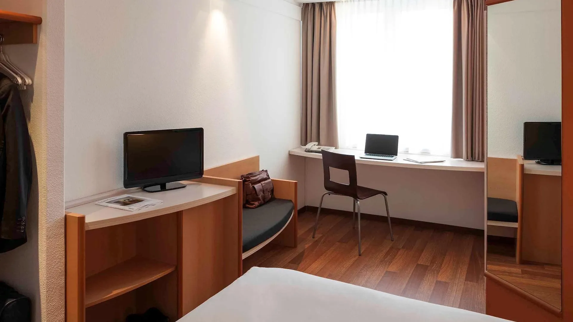 Ibis Nuernberg Hauptbahnhof Hotel 2*, Nuremberg Germany