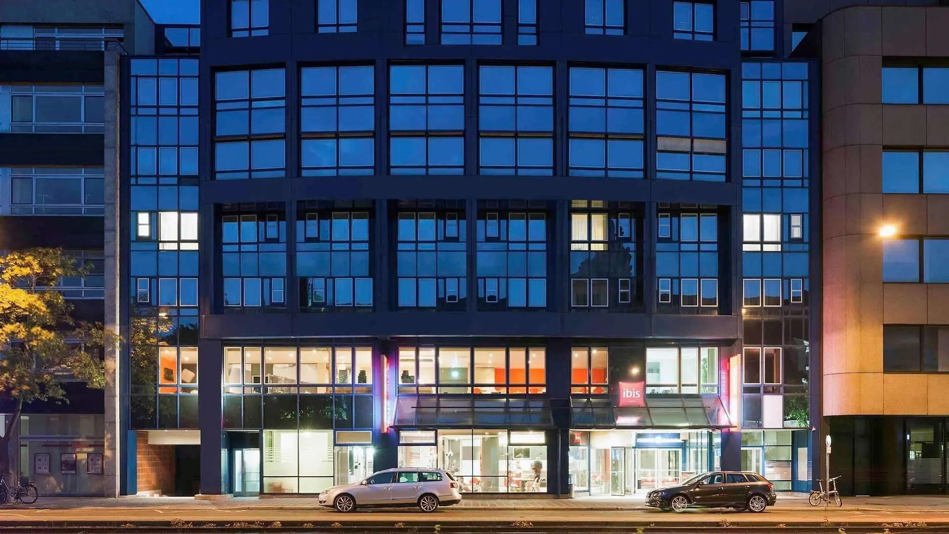 Ibis Nuernberg Hauptbahnhof Hotel 2*, Nuremberg